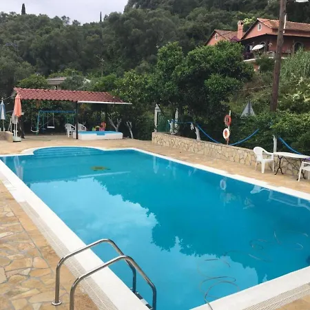 Daire Tasteful In With Shared Pool Benitses (Corfu)