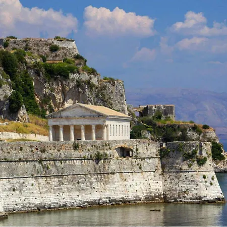 In With Sea View & Pool * Benitses (Corfu)