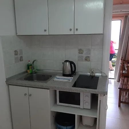 Daire Tasteful In With Shared Pool Benitses (Corfu)