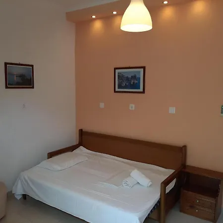 Apartment In With Sea View & Pool