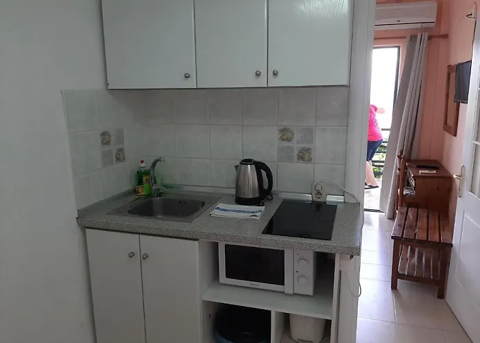 Apartman In With Sea View & Pool Benícesz