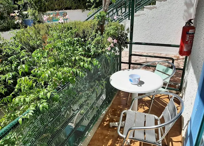 Apartman In With Sea View & Pool *